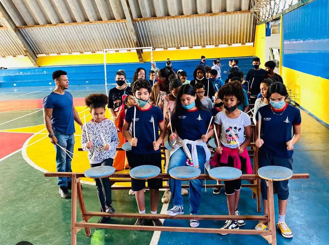 PROJETO A RODA DE SAMBA VAI À ESCOLA - ANO 2022 (OFICINA DE PERCUSSÃO)